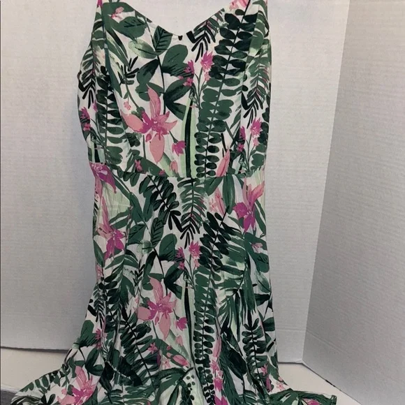 OLD NAVY GREEN AND PINK FLORAL SUN DRESS SMOCKED BACK ADJUSTABLE STRAPS SIZE MED - Picture 1 of 5